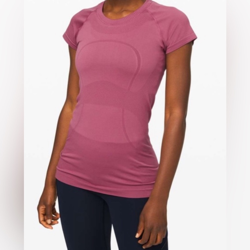 🔥NWOT lululemon Swiftly Tech Short Sleeve Rose T-Shirt Women's Size 2